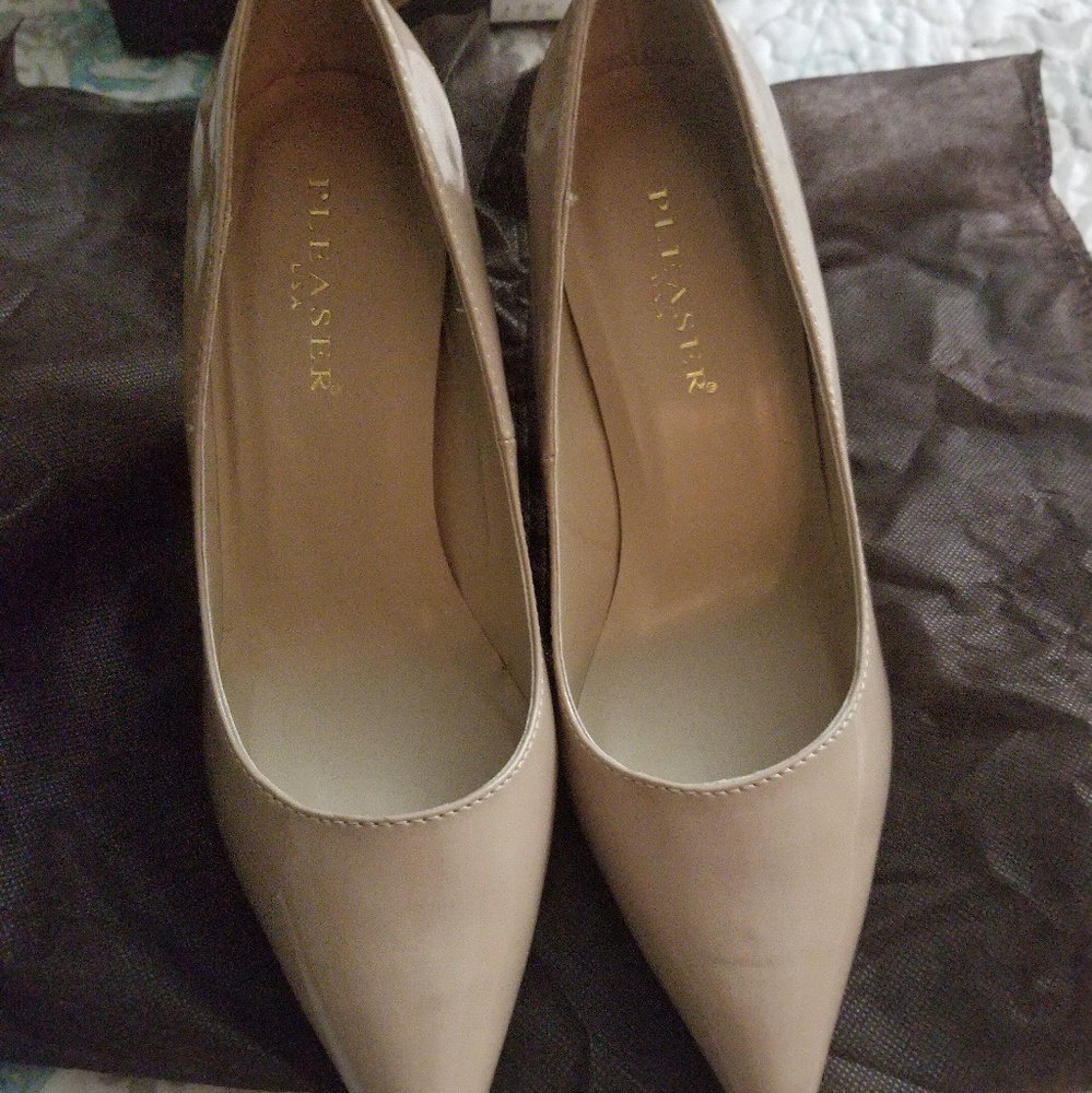 Shoes - Picture 2 of 3